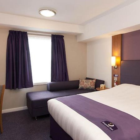 Premier Inn Leamington Spa Town Centre Exterior photo