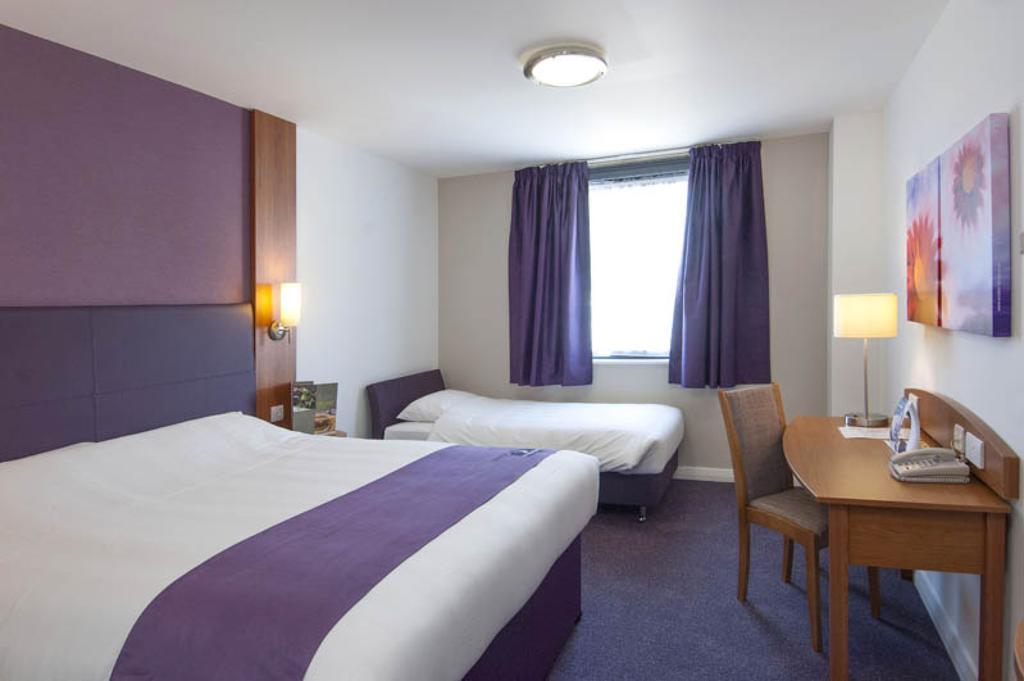 Premier Inn Leamington Spa Town Centre Room photo