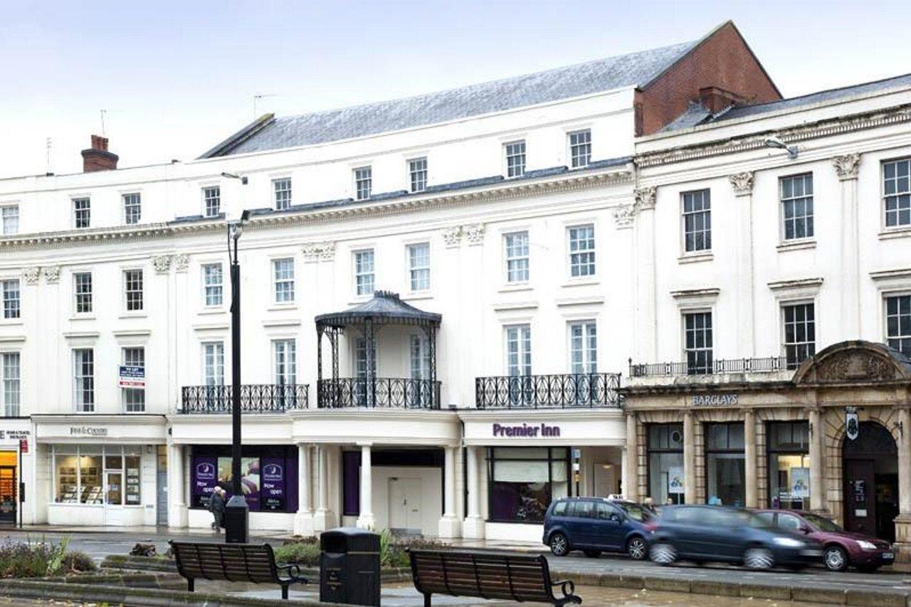 Premier Inn Leamington Spa Town Centre Exterior photo