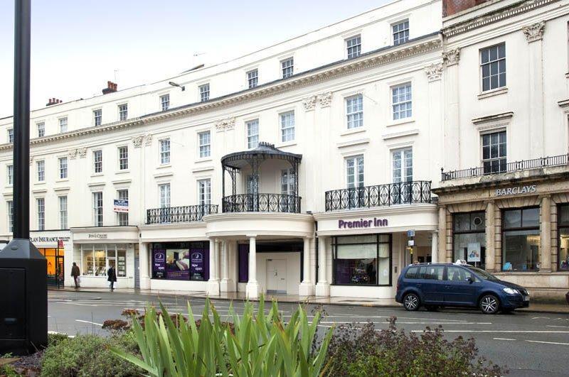 Premier Inn Leamington Spa Town Centre Exterior photo
