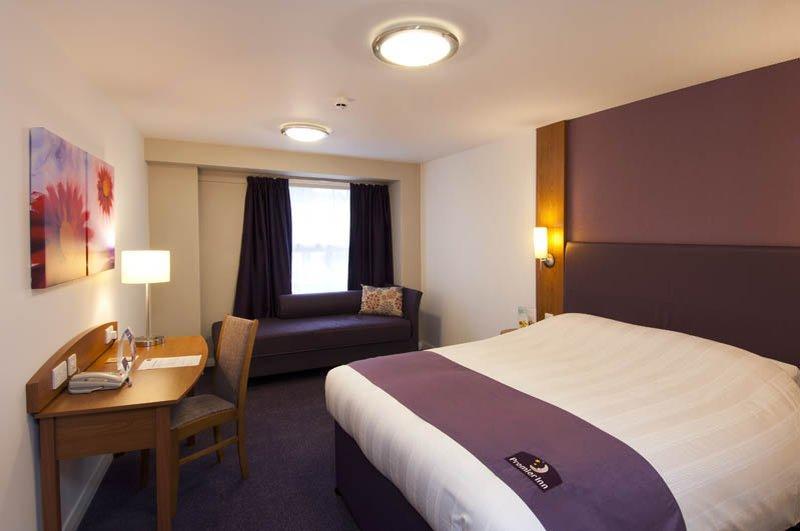 Premier Inn Leamington Spa Town Centre Exterior photo
